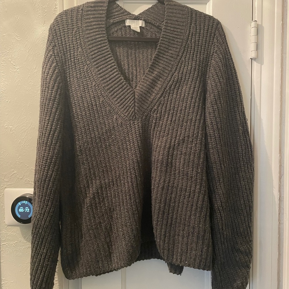 H&M Gray chunky sweater - size M